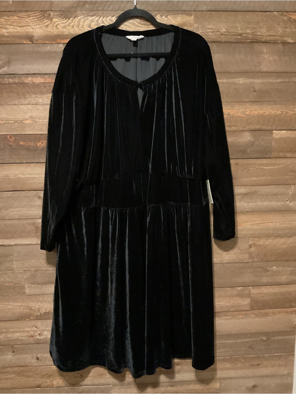 Women’s Terra & Sky Black Velvet Long Sleeve Midi Dress Size 3X 24/26W NWT